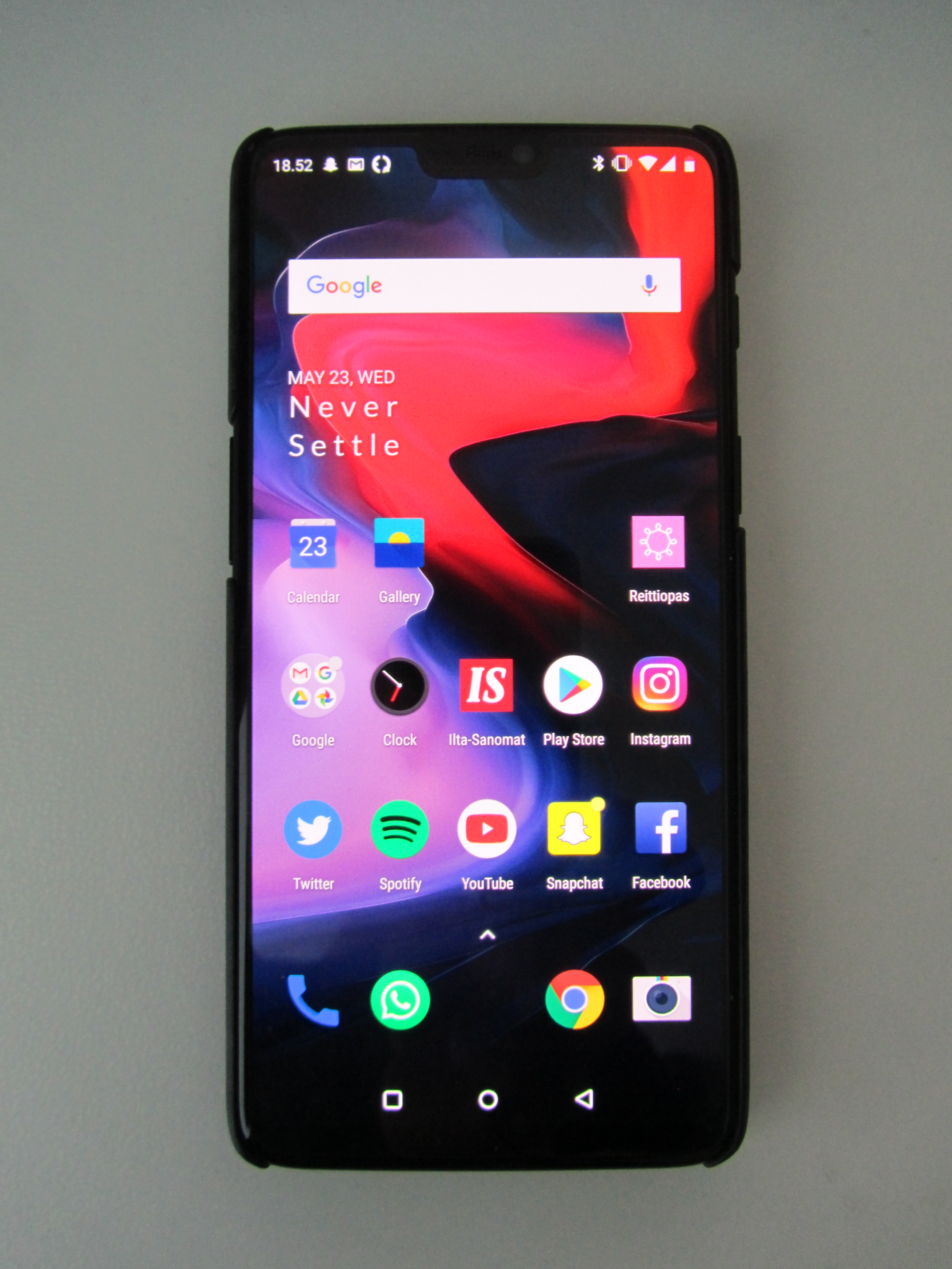 OnePlus 6 · postmarketOS Build